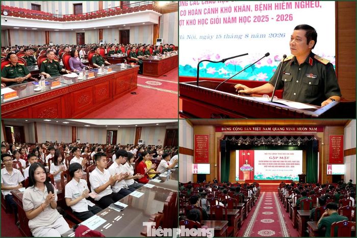 Các đại biểu tham dự chương trình.