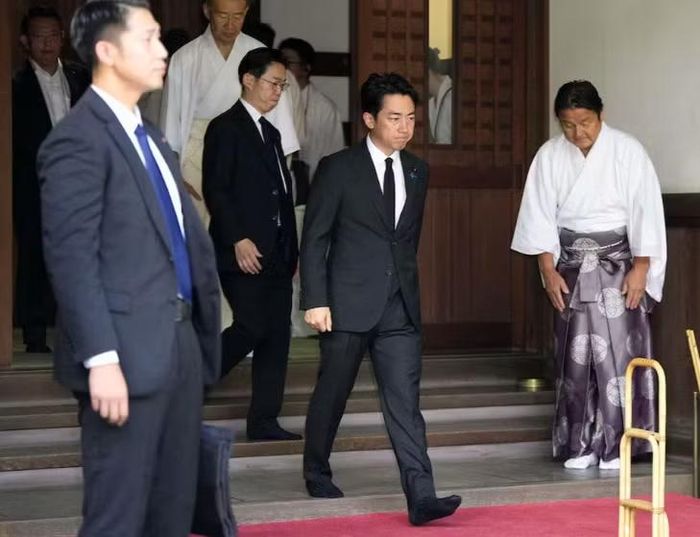 Bộ trưởng Quốc phòng Nhật Bản Shinjiro Koizumi. (Ảnh: Reuters)