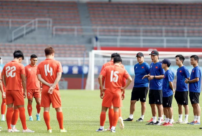Đội tuyển Việt Nam dự báo sẽ có trận đấu không dễ dàng trên sân Kuala Lumpur. Dù vậy, giới chuyên môn đa phần nhận định thầy trò ông Kim Sang-sik vượt trội so với đối thủ.
