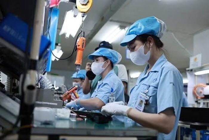 Doanh nghiệp FDI vẫn duy trì đà xuất siêu, trong khi doanh nghiệp trong nước nhập siêu lớn.