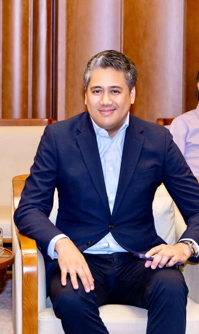 NSND Bùi Công Duy lịch lãm.