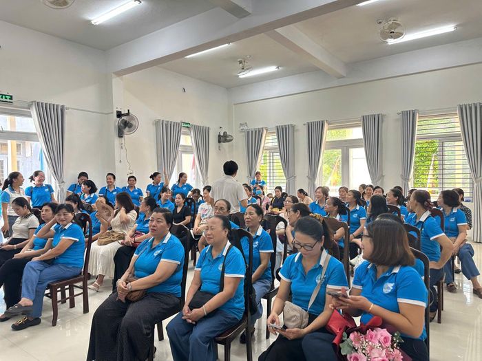 100 phụ nữ phường Phú Xuân được trang bị kiến thức, dịch vụ chăm sóc sức khỏe sinh sản