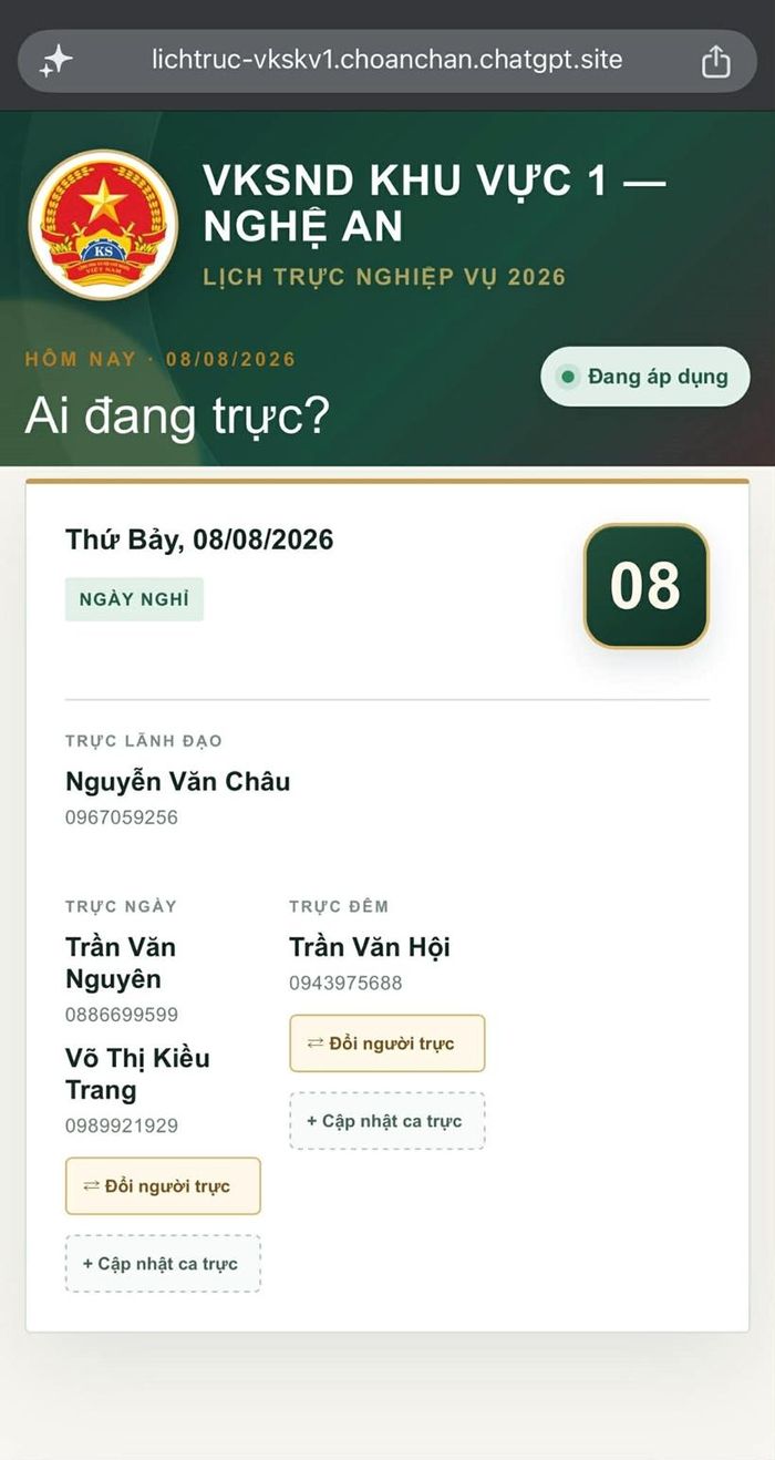 Giao diện lịch trực trên điện thoại được tự động điều chỉnh, thuận tiện cho việc tra cứu và liên hệ nhanh.