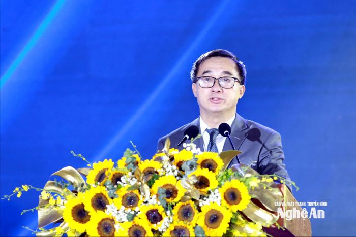 GS.TS.BS Trần Văn Thuấn - Thứ trưởng Bộ Y tế phát biểu tại hội nghị. Ảnh: An Duyên