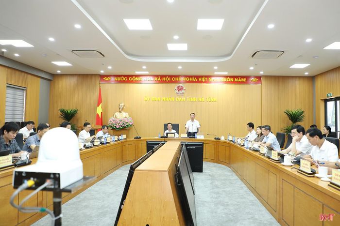Toàn cảnh cuộc họp.