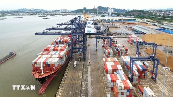 Cảng container quốc tế Cái Lân. (Ảnh: Thanh Vân/TTXVN)