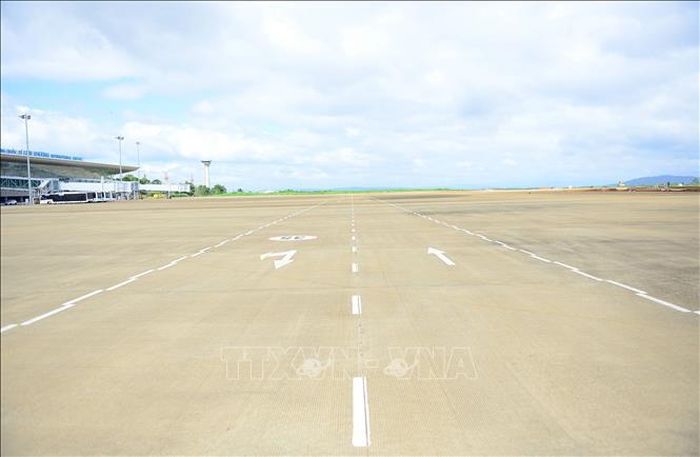 Khu vực sân đỗ tàu bay cũng đã hoàn thiện tất cả hạng mục, sẵn sàng cho ngày Sân bay Liên Khương tái hoạt động. Ảnh: Nguyễn Dũng/TTXVN