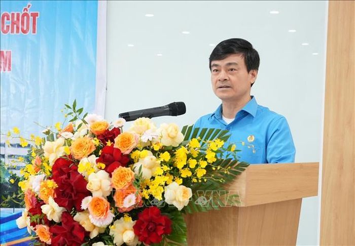 Phó Chủ tịch Tổng Liên đoàn Lao động Việt Nam Lê Văn Nghĩa phát biểu tại chương trình.