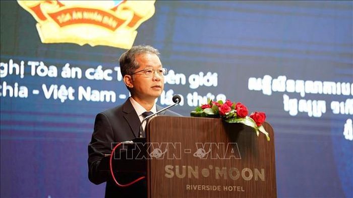 Chánh án Tòa án Nhân dân Tối cao Nguyễn Văn Quảng phát biểu tại hội nghị. Ảnh: Huy Bình/TTXVN