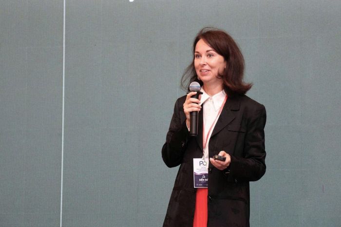 Bà Yulia Dobrolyubova, Chuyên gia của Tổ chức Năng suất châu Á chia sẻ tại diễn đàn gần đây.