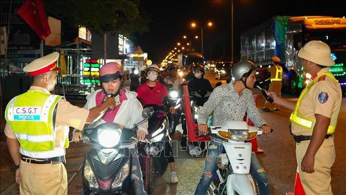 Tây Ninh yêu cầu chấn chỉnh mạnh, nâng cao kỷ luật, kỷ cương hành chính và tạo chuyển biến thực chất trong xây dựng văn hóa giao thông.