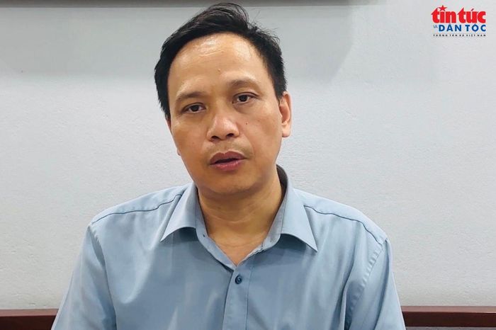 Ông Nguyễn Quốc Việt, Phó Viện trưởng Viện Nghiên cứu Kinh tế và Chính sách (Trường đại học Kinh tế - Đại học Quốc gia Hà Nội) trả lời phỏng vấn Phóng viên Báo Tin tức và Dân tộc.