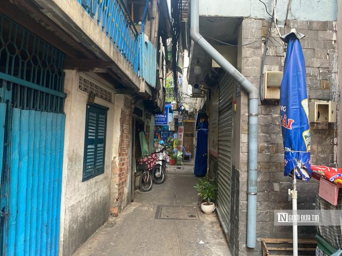 Theo phương án chỉnh trang đã được HĐND Tp.HCM thông qua, khu vực Mả Lạng thuộc phường Cầu Ông Lãnh sẽ được xây dựng khu nhà ở tái định cư với khoảng 1.400 căn hộ chung cư và 93 căn nhà thấp tầng, cùng trường liên cấp tiểu học - THCS và hệ thống hạ tầng kỹ thuật.