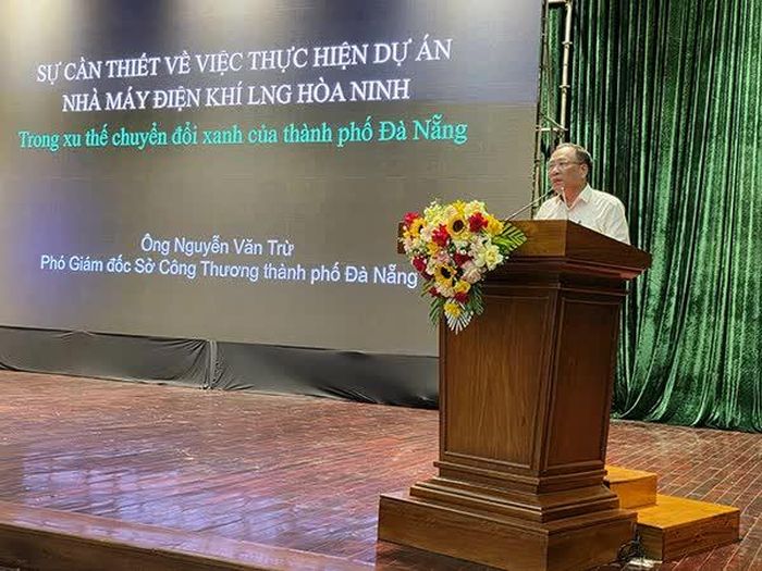 Phó Giám đốc Sở Công Thương Đà Nẵng Nguyễn Văn Trừ phát biểu tại hội thảo.