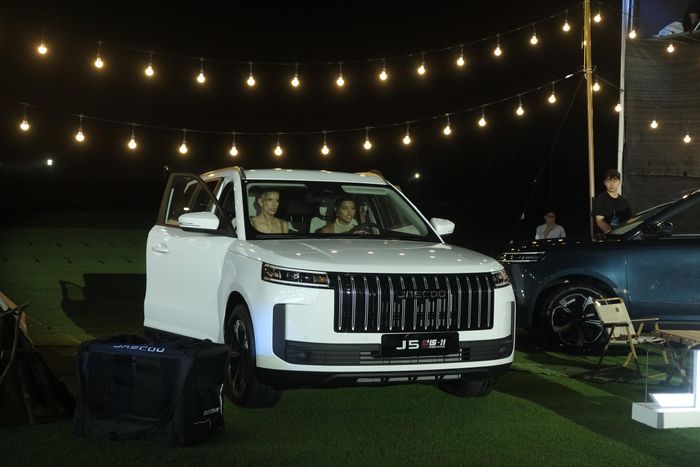 Jaecoo J5 bản hybrid tại Việt Nam. Ảnh: TT