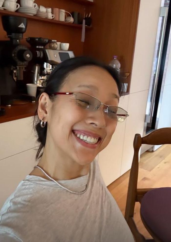 Lee Hyori cập nhật hình ảnh mới nhất với vẻ ngoài không son phấn cầu kỳ.