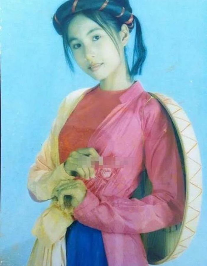 Thủy Tiên trong một bức ảnh chụp năm 2000, lúc này cô gái 15 tuổi 
