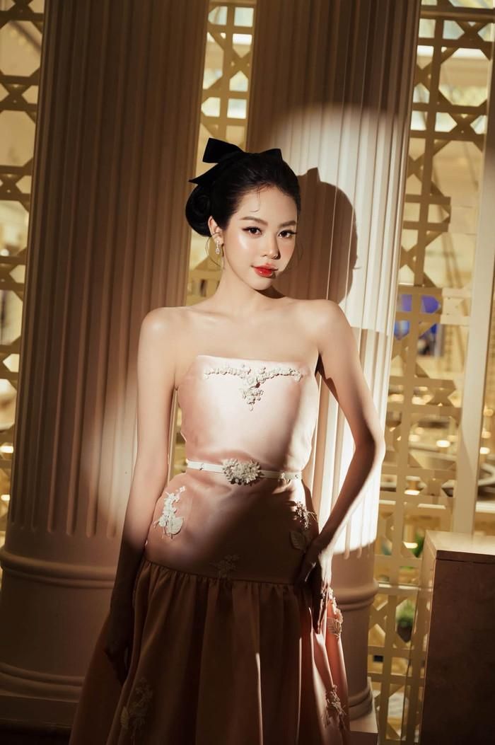 Hoa hậu Thanh Thủy là người đẹp Việt Nam đầu tiên đăng quang Miss International.