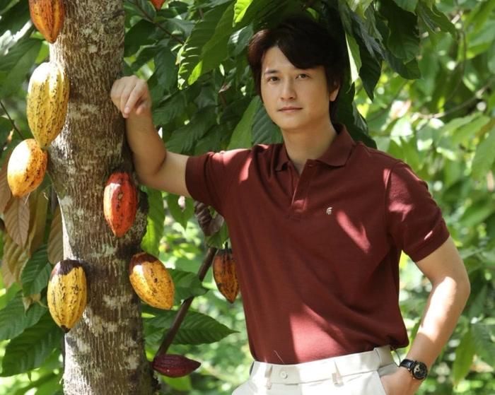 Vai Nghiệm đánh dấu màn trở lại giờ vàng của Huỳnh Anh trong hình ảnh điềm đạm, tham vọng và khó đoán hơn những vai diễn gần đây. Ảnh: FBNV.