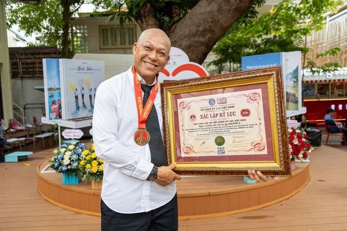 Niềm vui lớn của NSNA Nguyễn Á trong ngày 15.8.