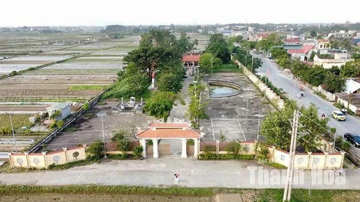 Toàn cảnh Khu di tích cách mạng cồn Mã Nhón (xã Hoằng Châu).