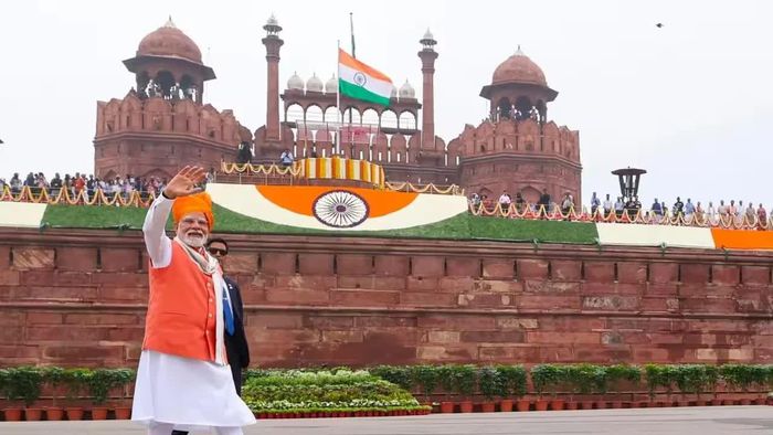 Thủ tướng Narendra Modi tại Pháo đài Đỏ trong lễ kỷ niệm Ngày Độc lập năm 2025. Ảnh: Times of India.