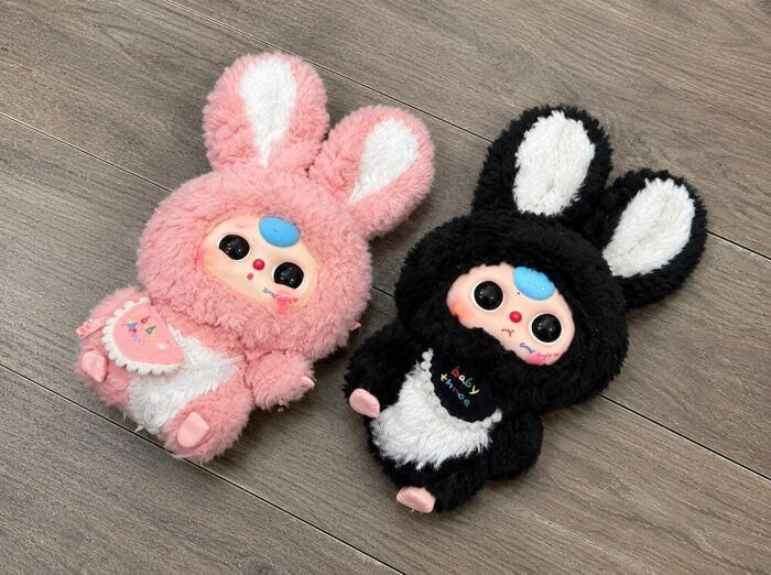 Baby Three phiên bản Thỏ thị trấn từng bán trên thị trường thứ cấp giá 300.000 đồng/sản phẩm, nay chỉ còn 100.000 đồng. Ảnh: Nhật Anh.
