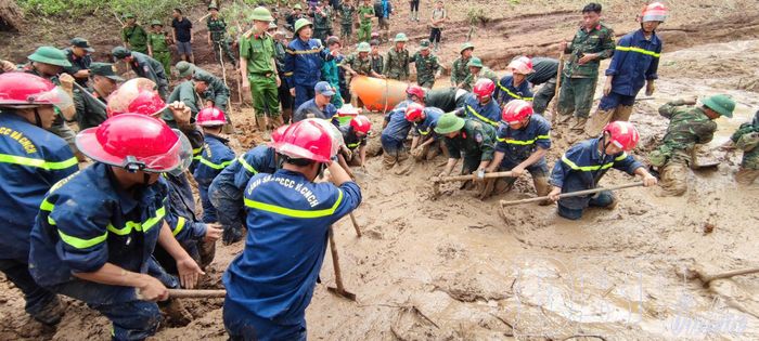Lực lượng Công an tỉnh tham gia cứu hộ cứu nạn trong trận lũ quét tại xã Xa Dung, tháng 8/2025.