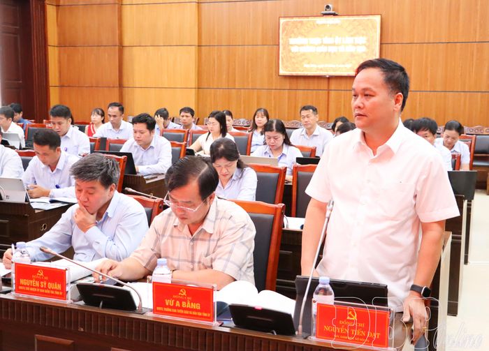 Lãnh đạo Sở Nội vụ phát biểu tại buổi làm việc.