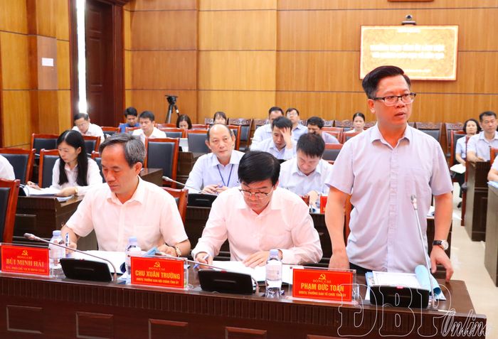 Đồng chí Phạm Đức Toàn, Ủy viên Ban Thường vụ Tỉnh ủy, Trưởng Ban Tổ chức Tỉnh ủy phát biểu tại buổi làm việc.