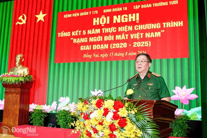 Đại tướng Nguyễn Nguyễn Trọng Nghĩa, Ủy viên Bộ Chính trị, Bí thư Trung ương Đảng, Chủ nhiệm Tổng cục Chính trị Quân đội nhân dân Việt Nam phát biểu chỉ đạo tại hội nghị