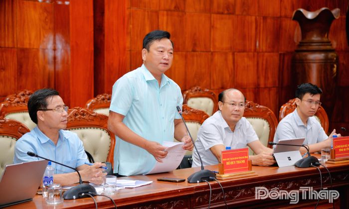  Đồng chí Hồ Huy Thành phát biểu tại buổi làm việc.
