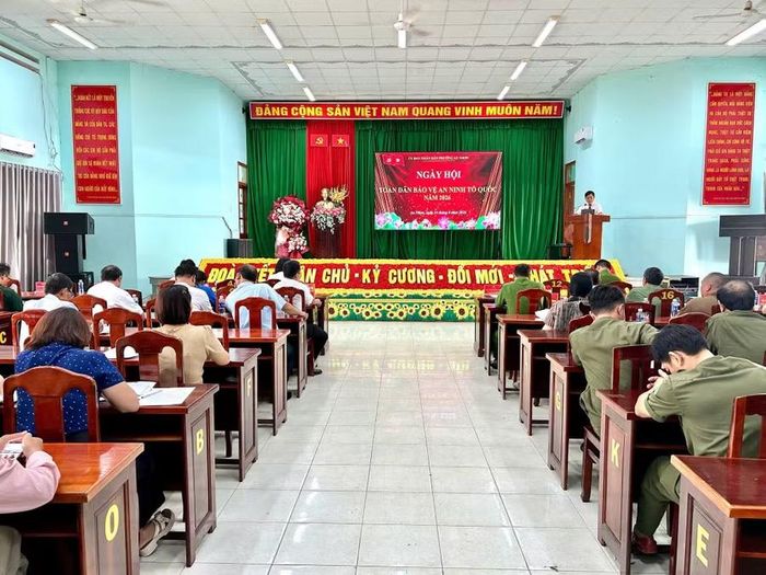 Phường An Nhơn tổ chức Ngày hội toàn dân bảo vệ an ninh Tổ quốc. Ảnh: Hoài An
