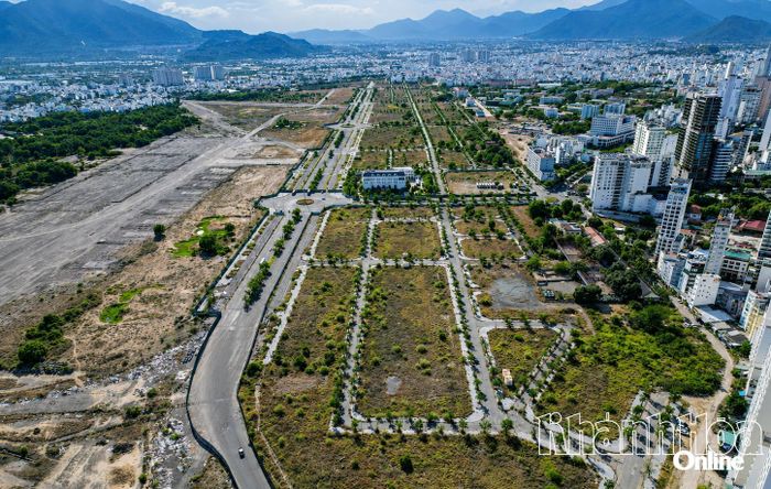 Một góc khu đất sân bay Nha Trang cũ.