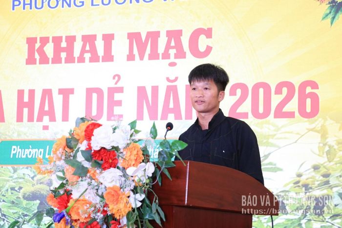 Đại diện nhà vườn trồng dẻ phát biểu tại chương trình