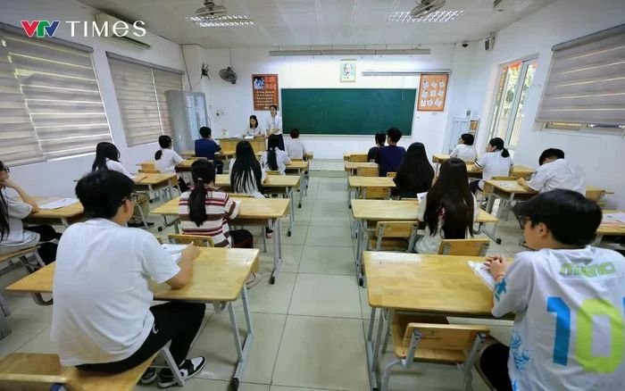 Tại Điều 15 của dự thảo, Bộ GD-ĐT đề xuất nếu địa phương lựa chọn phương thức thi tuyển vào THPT công lập, thí sinh sẽ dự thi hai môn là Toán và Ngữ văn. Ảnh minh họa.