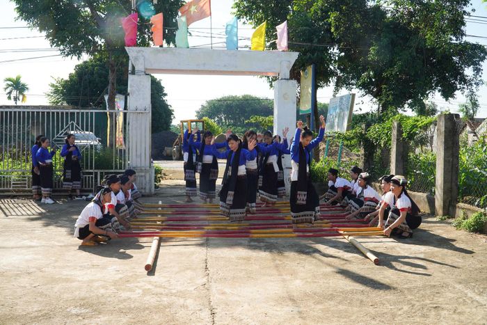Nhảy sạp là nét văn hóa thu hút nhiều thành viên tham gia