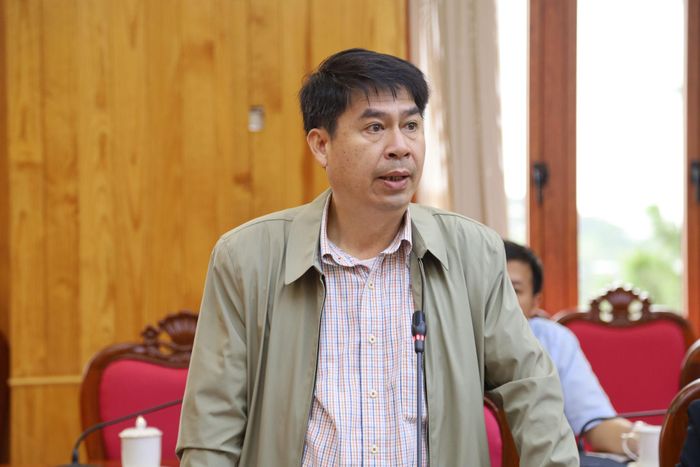 Phó Giám đốc Sở Tài chính Lê Bình Minh báo cáo tiến độ giải ngân các công trình, dự án