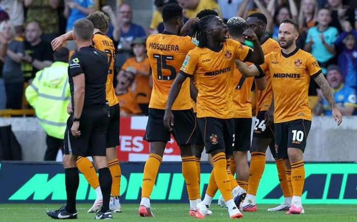 Wolves duy trì phong độ ấn tượng tại Carabao Cup