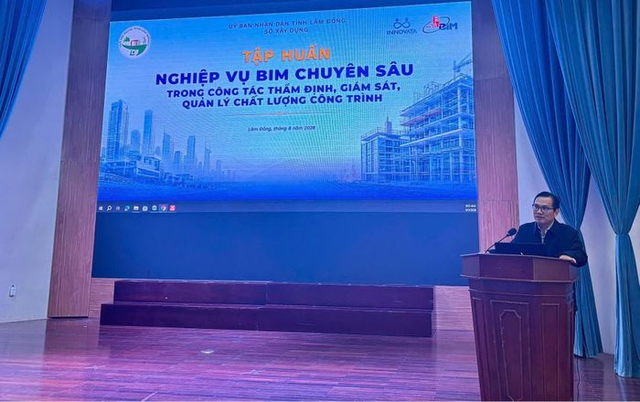 Nguyễn Anh Tuấn, Phó Giám đốc Sở Xây dựng tỉnh phát biểu khai mạc lớp bồi dưỡng khu vực Đà Lạt