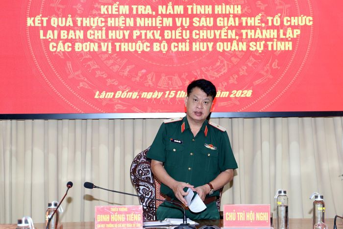 Thiếu tướng Đinh Hồng Tiếng đề nghị các đơn vị tiếp tục rà soát, hoàn chỉnh tổ chức biên chế và làm tốt công tác tư tưởng, quản lý cán bộ, chiến sĩ
