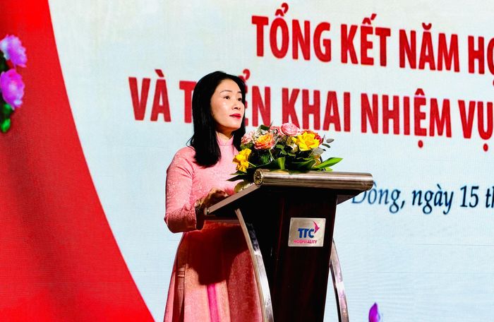 Giám đốc Sở Giáo dục và Đào tạo Lê Thị Bích Liên phát biểu