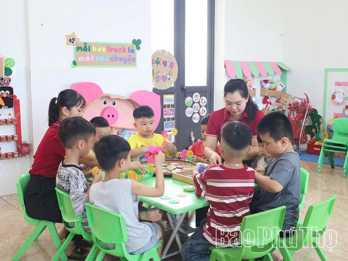 Trường Mầm non Hùng Sơn (xã Lâm Thao) chăm sóc, giáo dục trẻ theo hướng lấy trẻ làm trung tâm.
