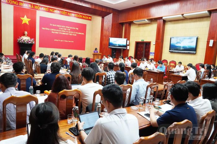 Quang cảnh buổi làm việc - Ảnh: Nh. V