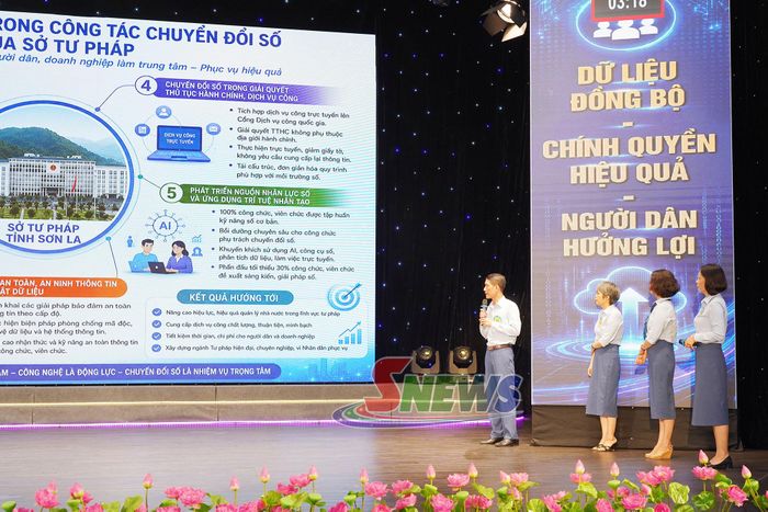Đội thi Sở Tư pháp tham gia phần thi.