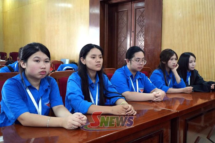 Đoàn viên thanh niên tham dự tại buổi lễ.