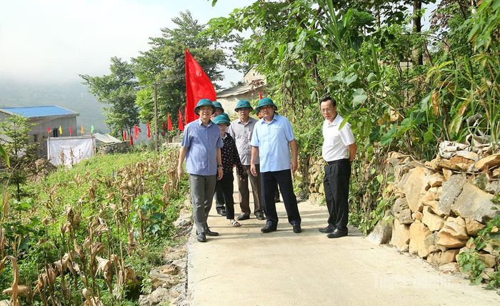 Tuyến đường giao thông dài 1,4 km đáp ứng nhu cầu đi lại và giao thương hàng hóa của người dân.
