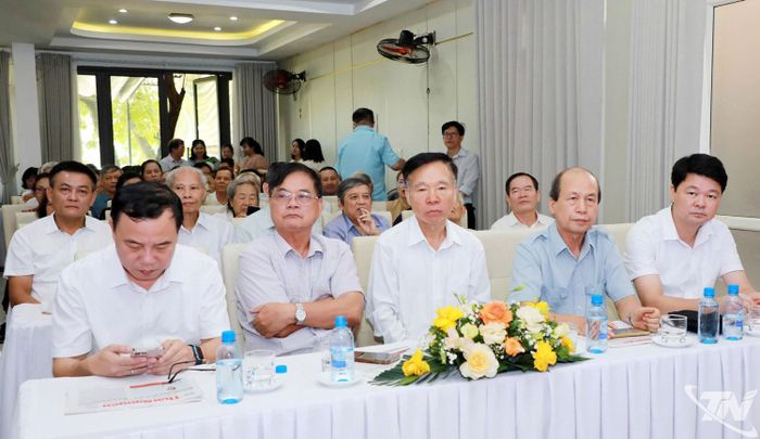 Đại biểu dự buổi gặp mặt.