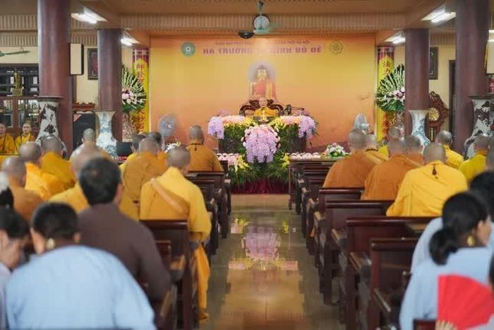 Hòa thượng Thích Bảo Nghiêm đạo từ với đại chúng