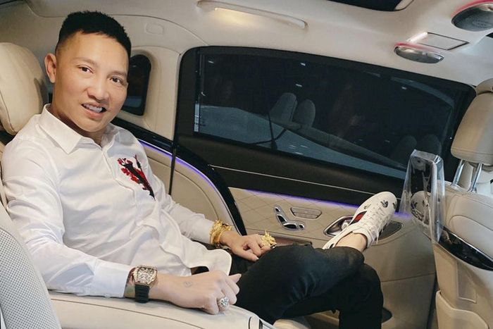 Bùi Xuân Huấn bị cáo buộc hai tội danh.